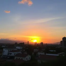 pôr do sol de Colatina