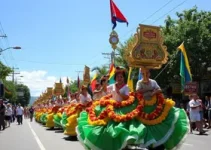 desfiles celebram aniversário de Colatina e Linhares